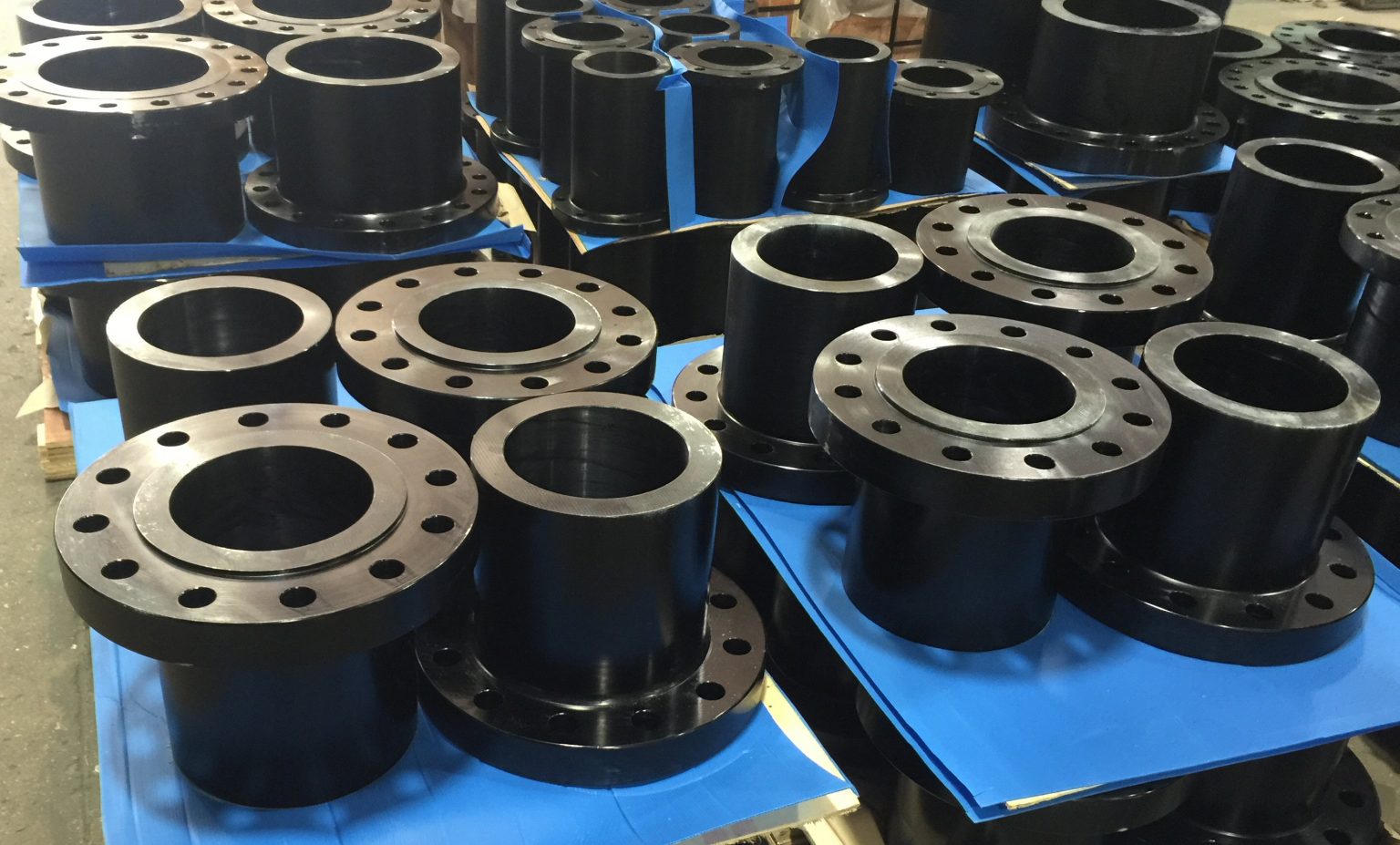 Flanges Carbon And Stainless Ips 9536